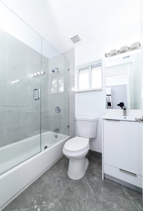 En Venta: $799,900 (6 camas, 4 baños, 2160 Pies cuadrados)