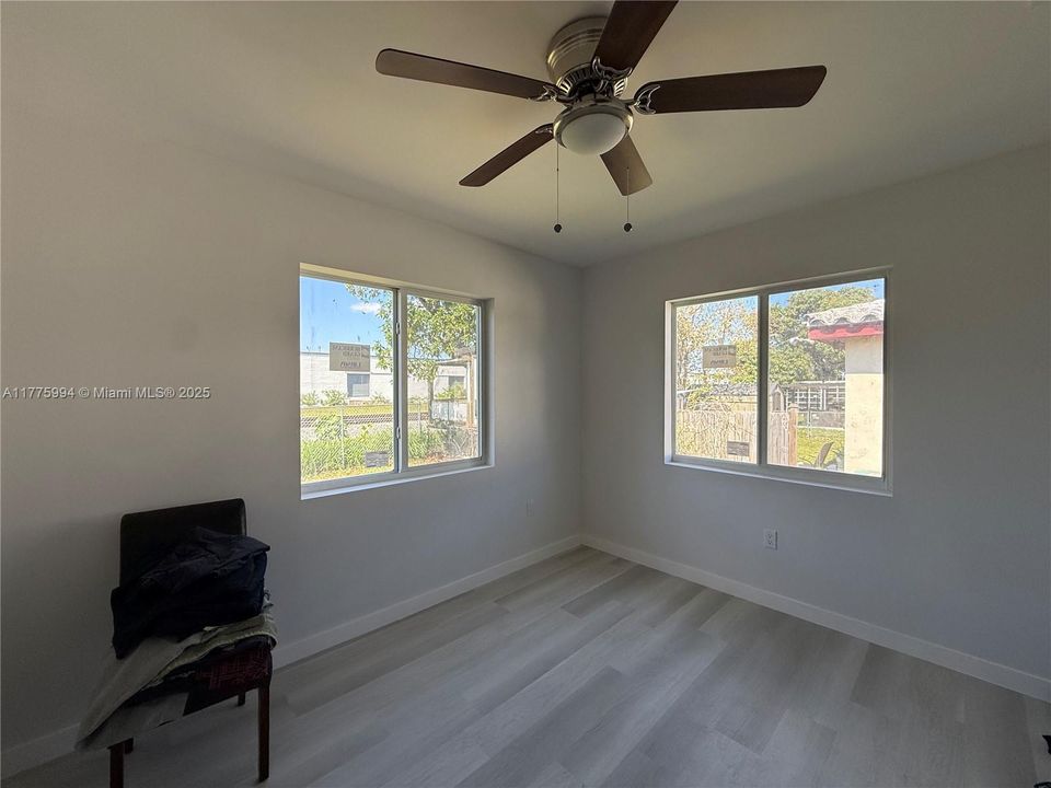 Недавно продано: $465,500 (3 спален, 2 ванн, 1266 Квадратных фут)