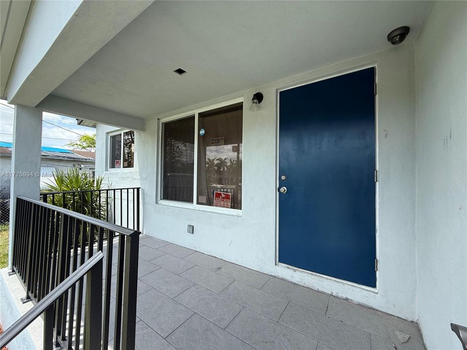 Недавно продано: $465,500 (3 спален, 2 ванн, 1266 Квадратных фут)