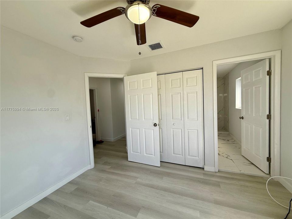 Недавно продано: $465,500 (3 спален, 2 ванн, 1266 Квадратных фут)