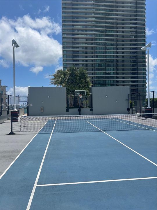 Recently Sold: $3,999,000 (4 beds, 5 baths, 3289 Square Feet)