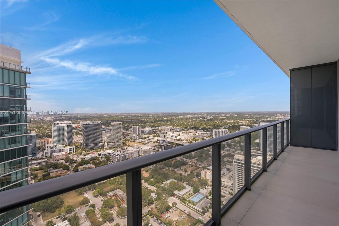 Recently Sold: $3,999,000 (4 beds, 5 baths, 3289 Square Feet)