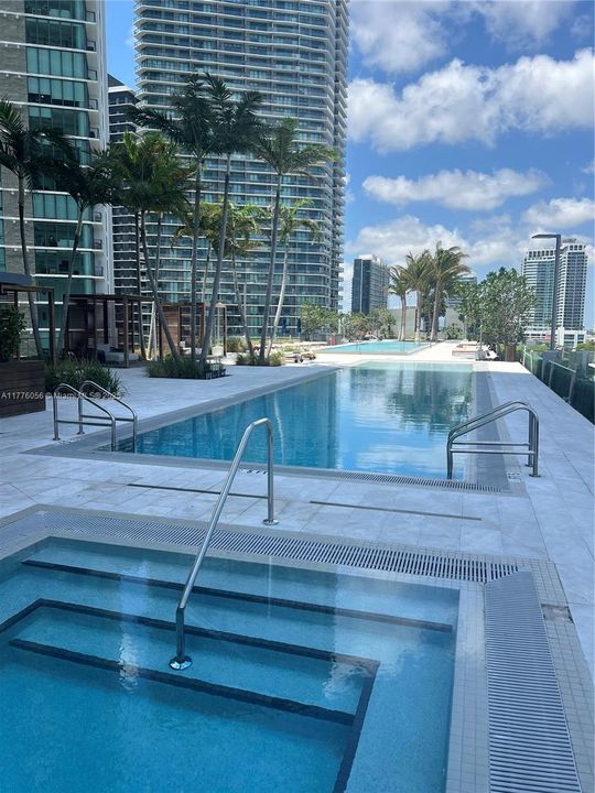 Recently Sold: $3,999,000 (4 beds, 5 baths, 3289 Square Feet)