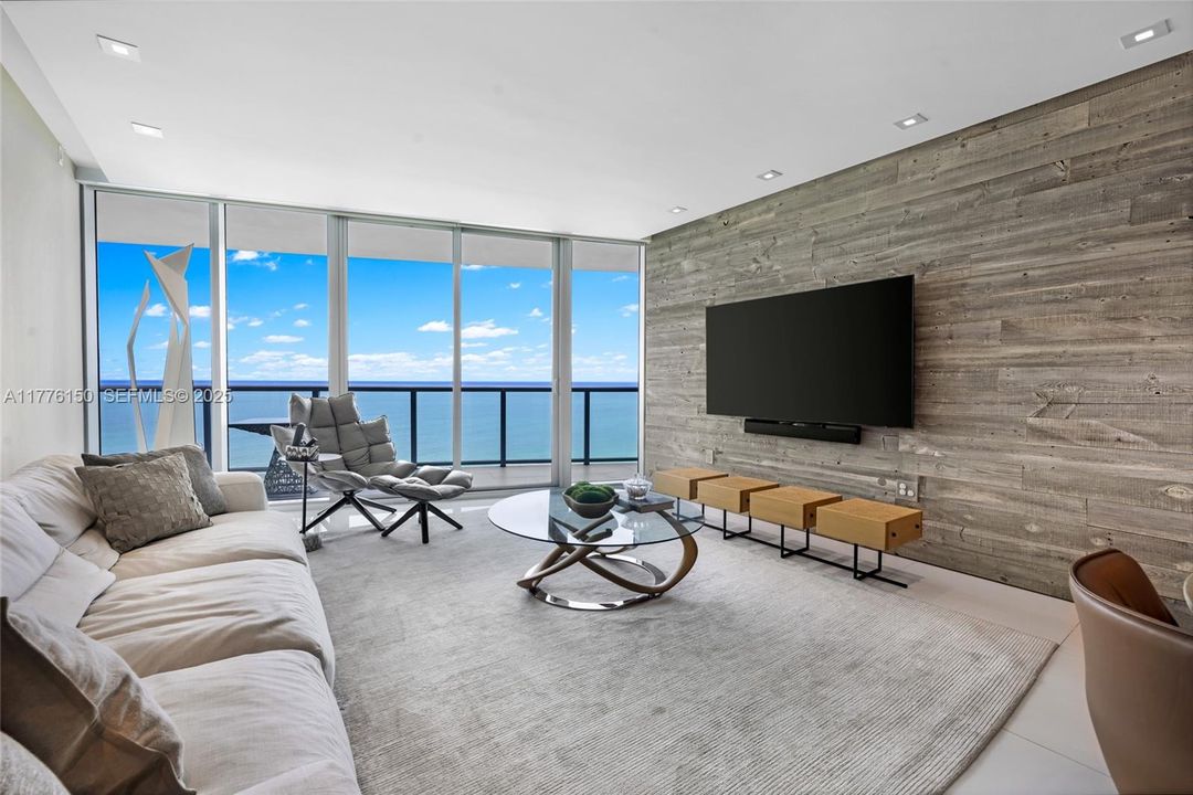 Active With Contract: $2,600,000 (3 beds, 3 baths, 1927 Square Feet)