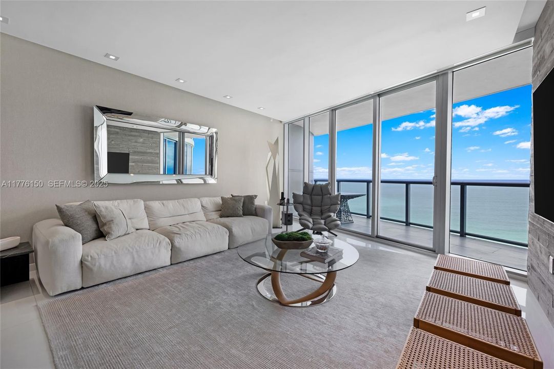 Active With Contract: $2,600,000 (3 beds, 3 baths, 1927 Square Feet)