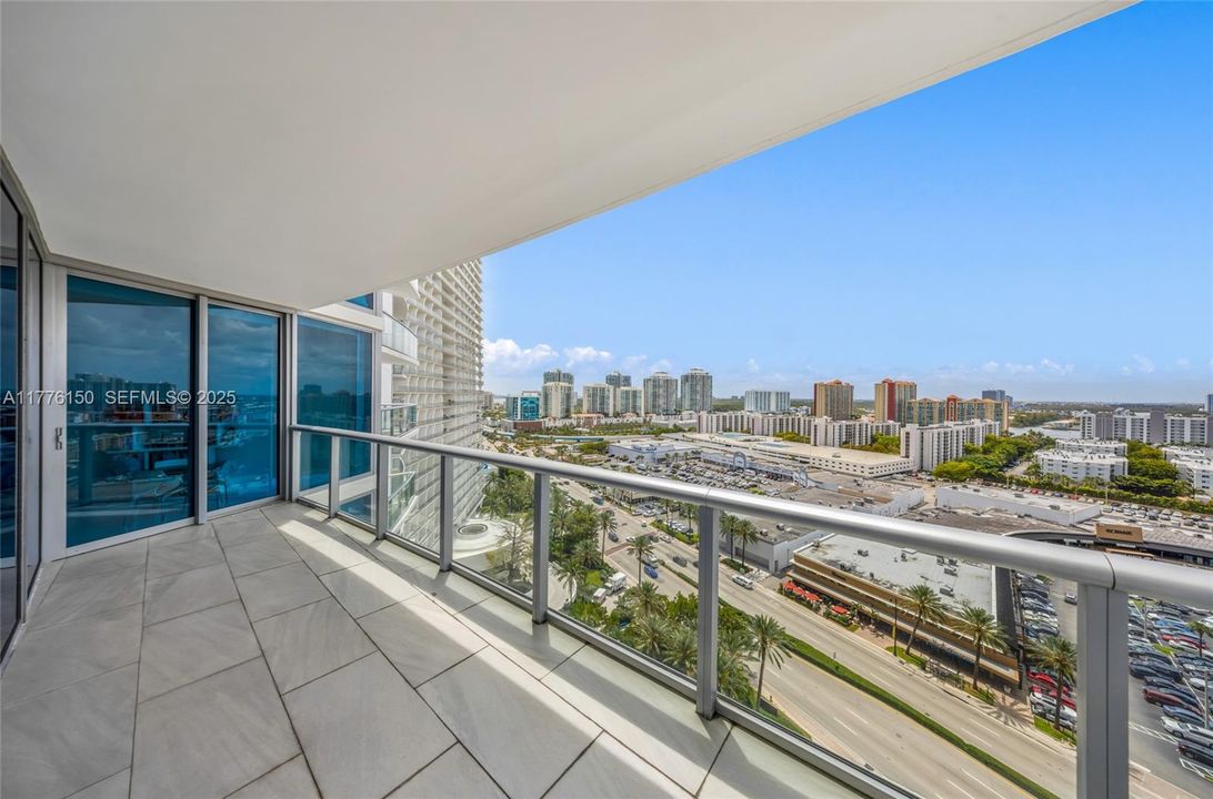 Active With Contract: $2,600,000 (3 beds, 3 baths, 1927 Square Feet)