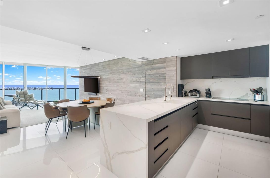 Active With Contract: $2,600,000 (3 beds, 3 baths, 1927 Square Feet)