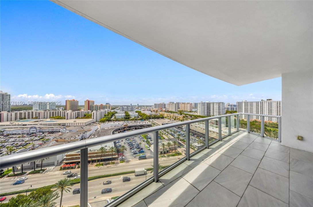Active With Contract: $2,600,000 (3 beds, 3 baths, 1927 Square Feet)