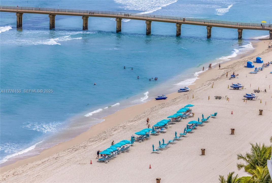 Active With Contract: $2,600,000 (3 beds, 3 baths, 1927 Square Feet)