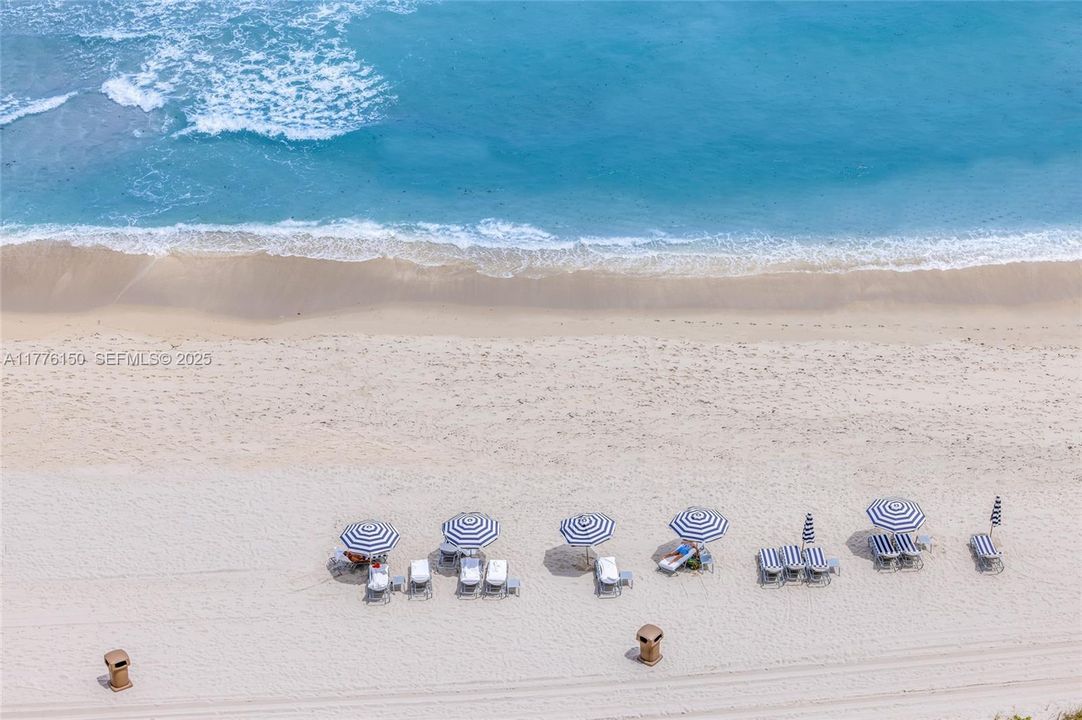 Active With Contract: $2,600,000 (3 beds, 3 baths, 1927 Square Feet)