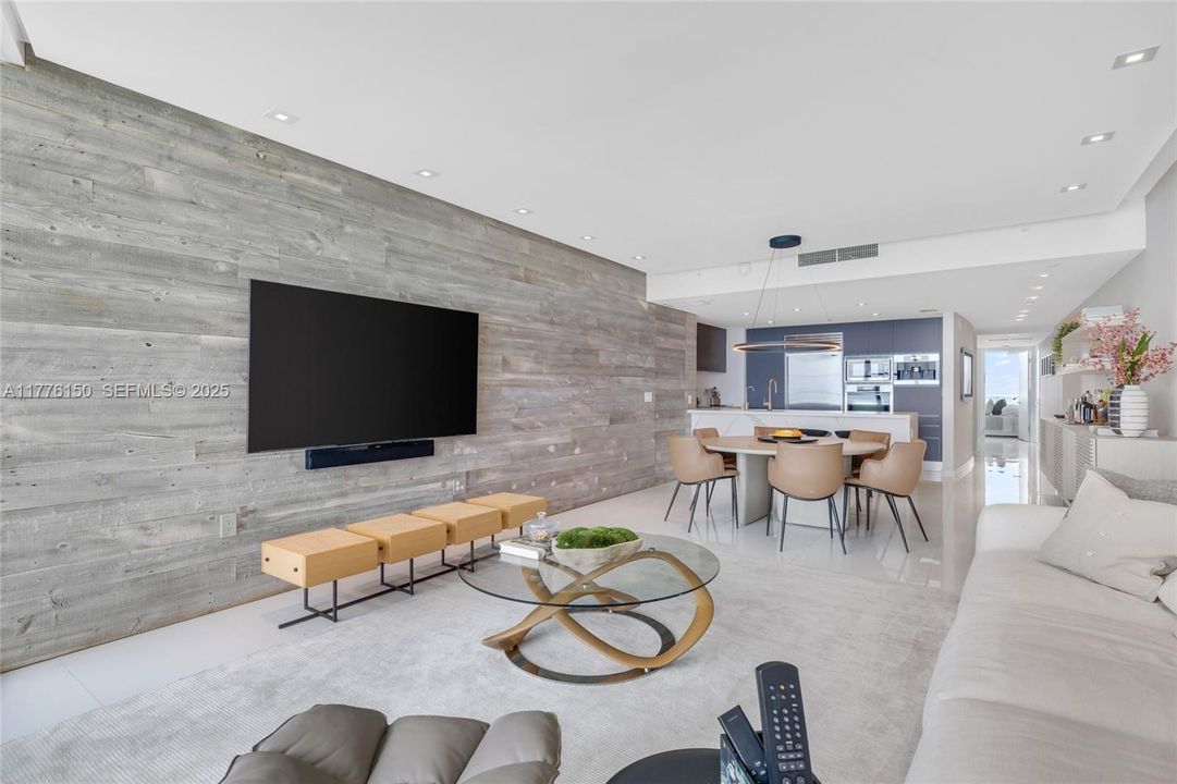 Active With Contract: $2,600,000 (3 beds, 3 baths, 1927 Square Feet)