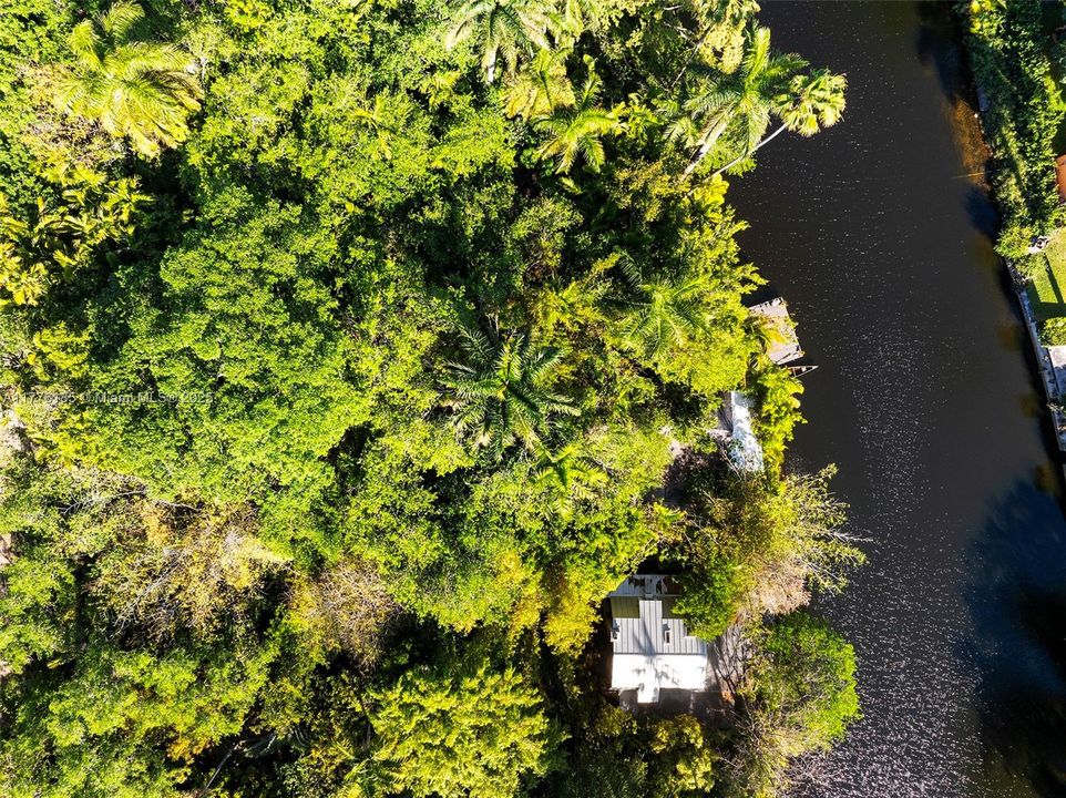 Recently Sold: $1,195,000 (2 beds, 2 baths, 1084 Square Feet)