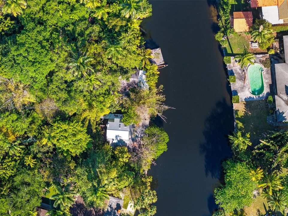 Recently Sold: $1,195,000 (2 beds, 2 baths, 1084 Square Feet)