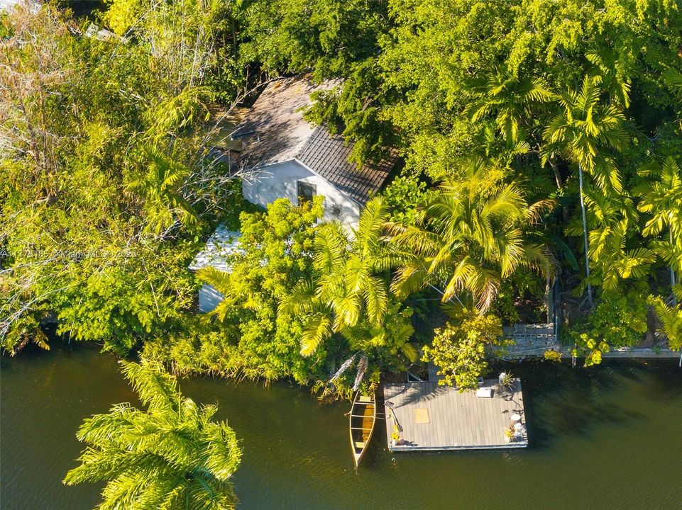 Recently Sold: $1,195,000 (2 beds, 2 baths, 1084 Square Feet)