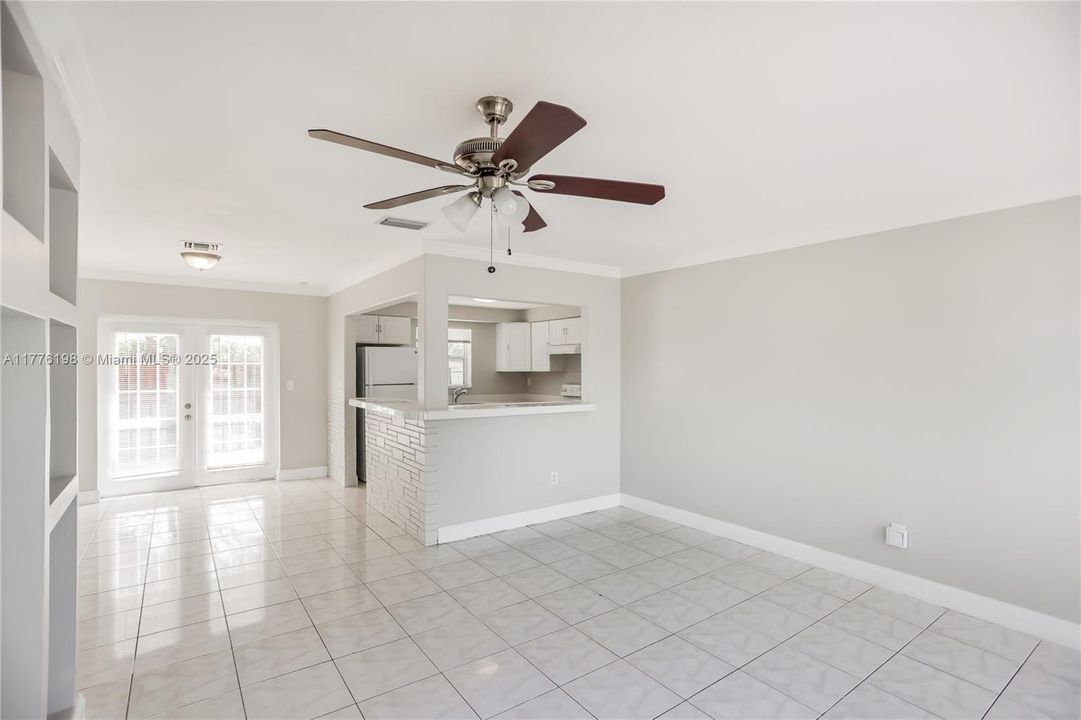 Recently Rented: $2,545 (2 beds, 2 baths, 936 Square Feet)