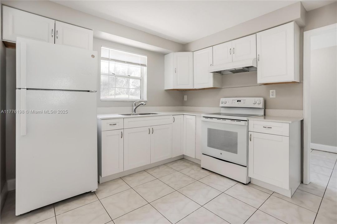 Recently Rented: $2,545 (2 beds, 2 baths, 936 Square Feet)