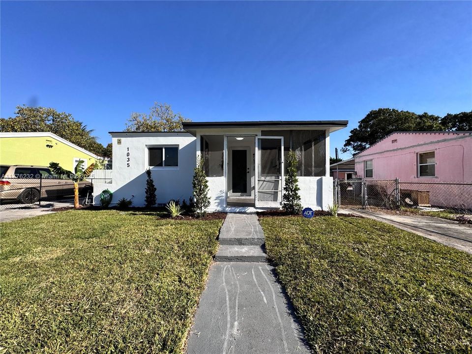 Recientemente alquilado: $2,400 (2 camas, 1 baños, 780 Pies cuadrados)