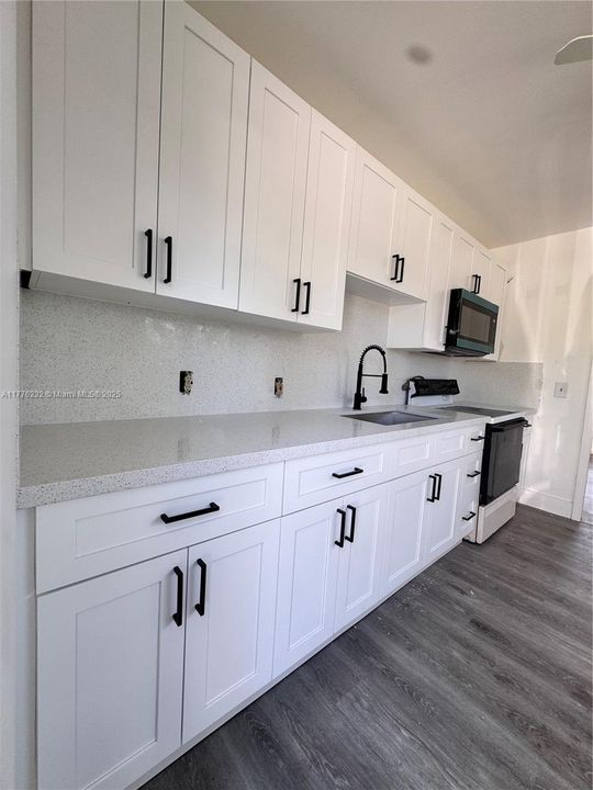 Recientemente alquilado: $2,400 (2 camas, 1 baños, 780 Pies cuadrados)