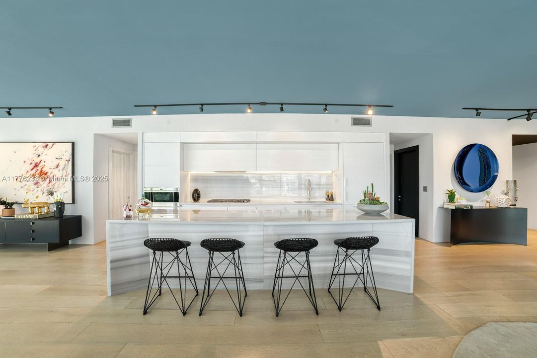 For Sale: $7,890,000 (5 beds, 5 baths, 3347 Square Feet)