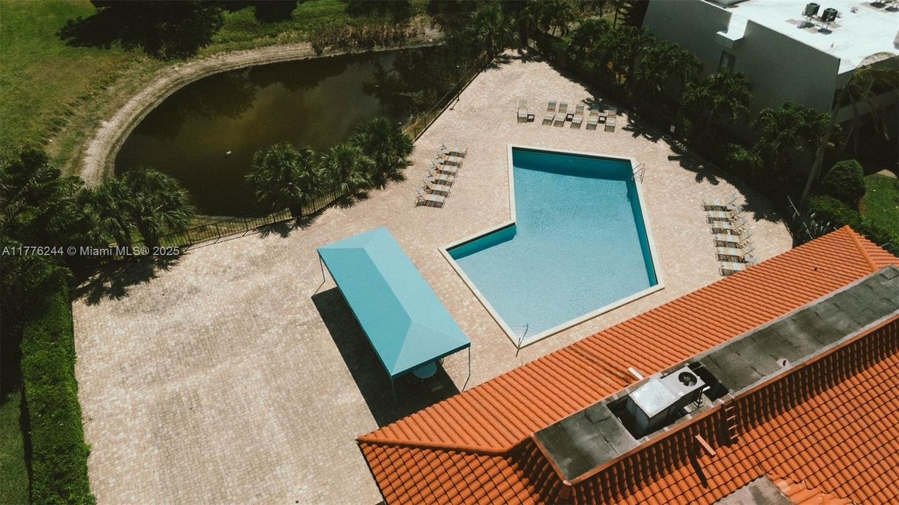 En Venta: $254,900 (2 camas, 2 baños, 1104 Pies cuadrados)