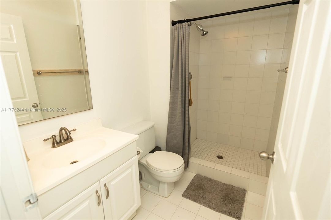 En Venta: $254,900 (2 camas, 2 baños, 1104 Pies cuadrados)