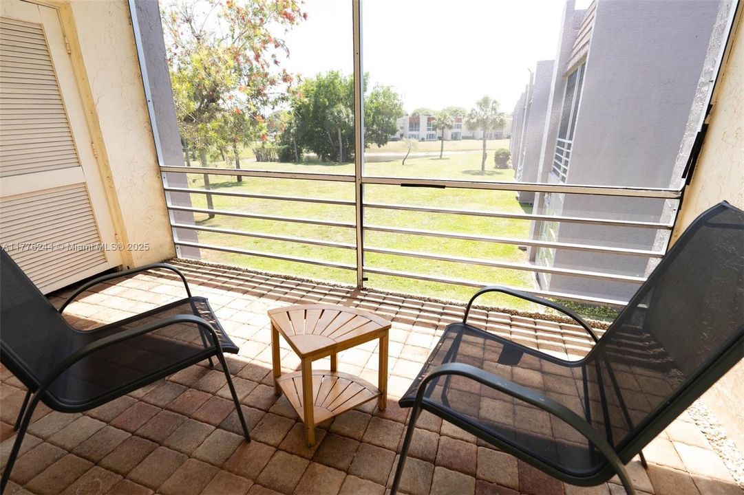 En Venta: $254,900 (2 camas, 2 baños, 1104 Pies cuadrados)