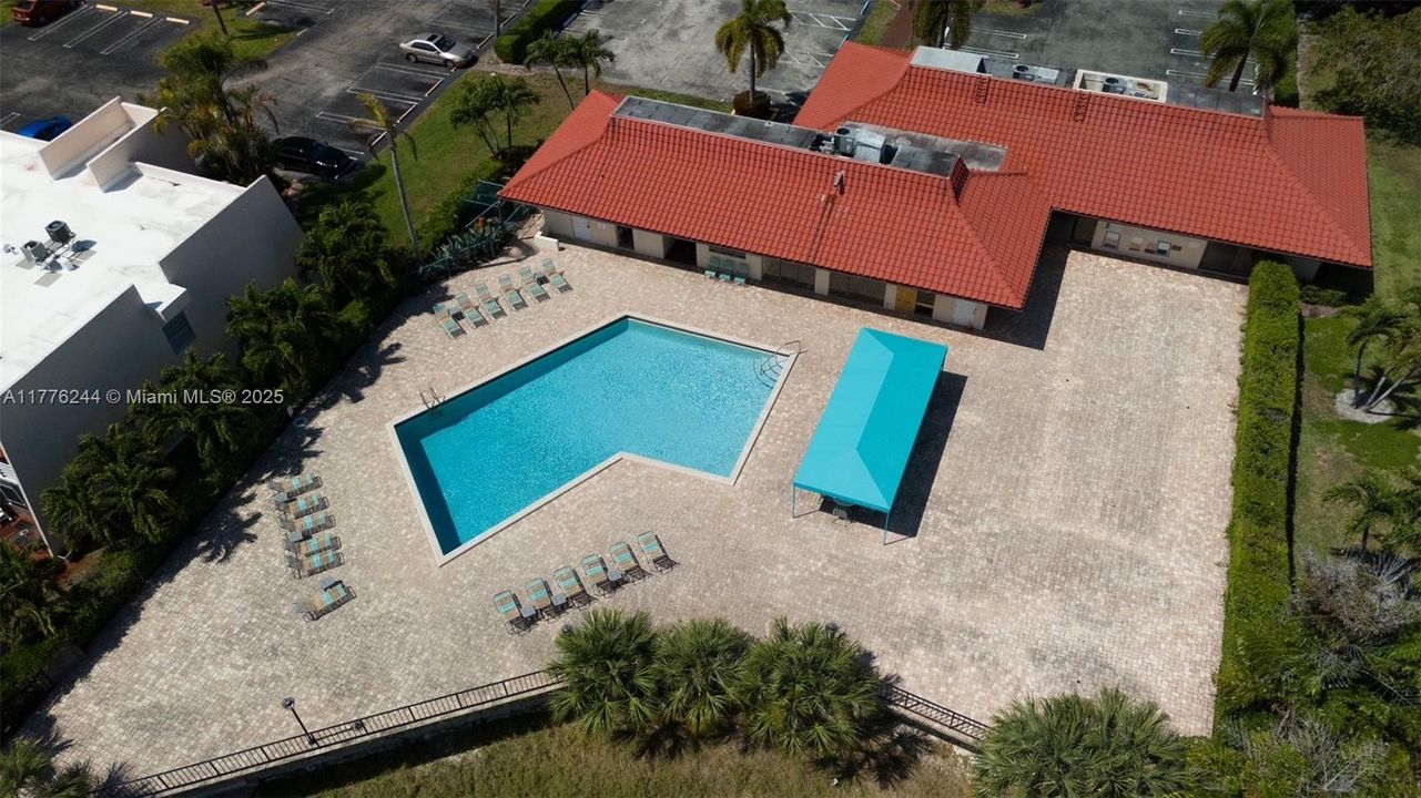 En Venta: $254,900 (2 camas, 2 baños, 1104 Pies cuadrados)
