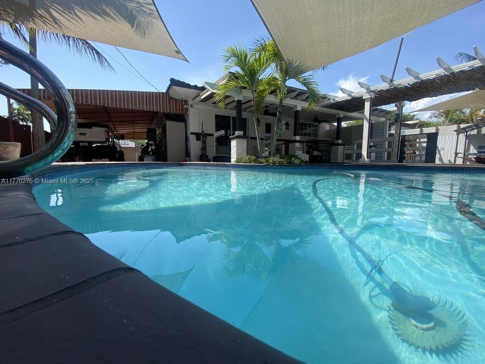 Недавно продано: $799,000 (3 спален, 2 ванн, 1298 Квадратных фут)