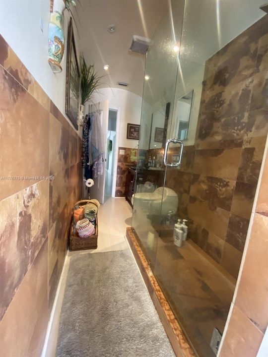 Недавно продано: $799,000 (3 спален, 2 ванн, 1298 Квадратных фут)