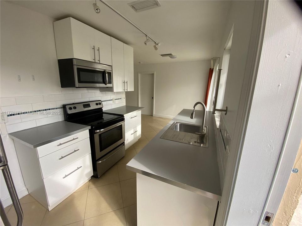 Recently Sold: $770,000 (0 beds, 0 baths, 2150 Square Feet)