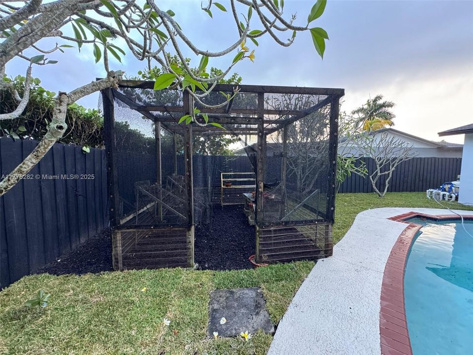 Recently Sold: $758,500 (3 beds, 2 baths, 1598 Square Feet)