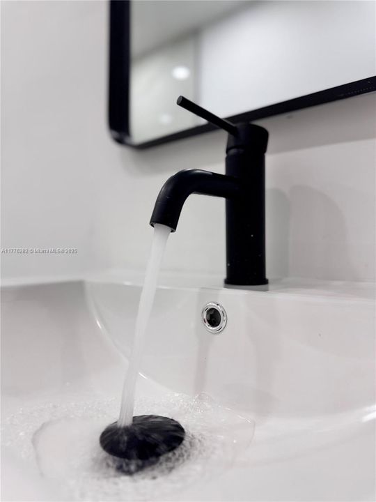 Recently Sold: $758,500 (3 beds, 2 baths, 1598 Square Feet)