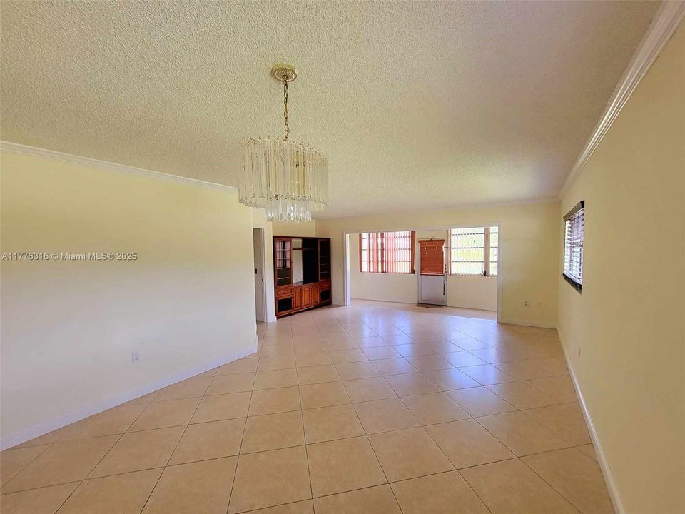 最近租的: $2,300 (2 贝兹, 2 浴室, 1533 平方英尺)