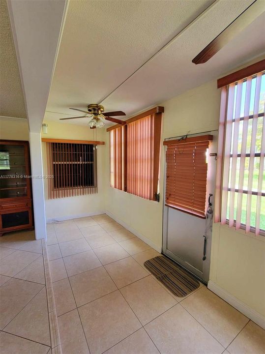 最近租的: $2,300 (2 贝兹, 2 浴室, 1533 平方英尺)