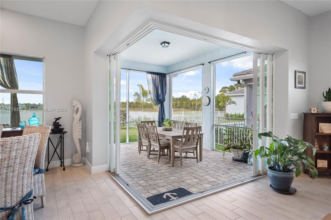 待售: $799,900 (3 贝兹, 3 浴室, 2111 平方英尺)