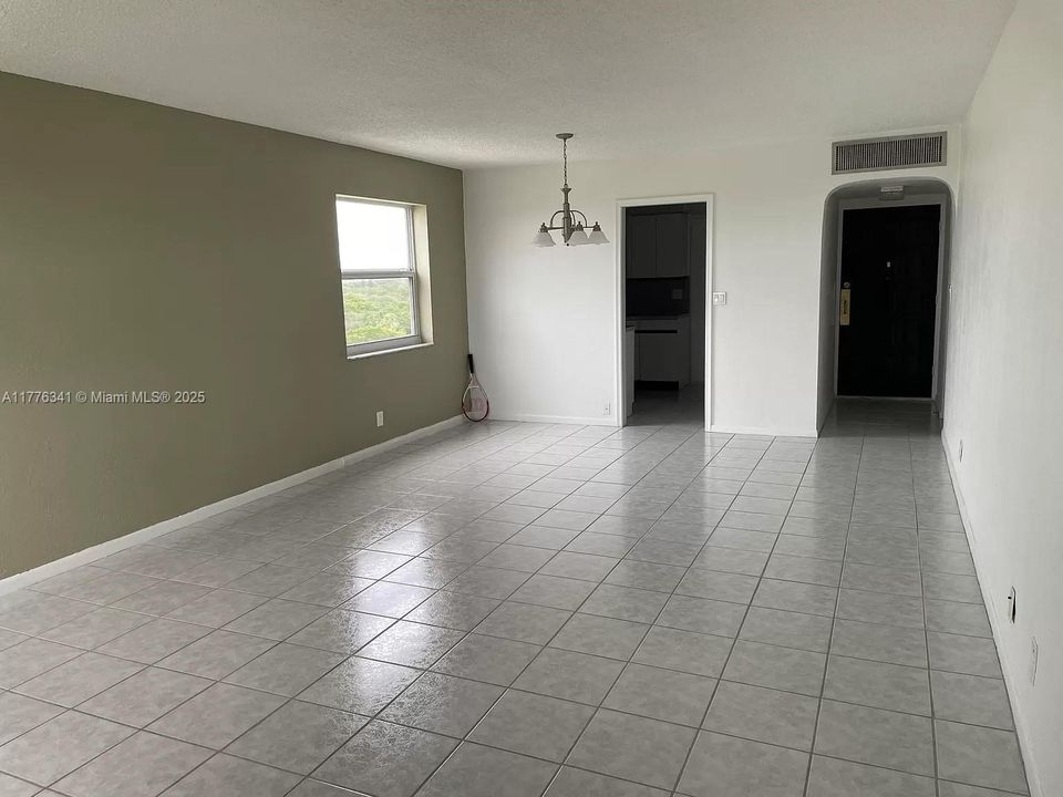 Recently Sold: $100,000 (2 beds, 2 baths, 1105 Square Feet)