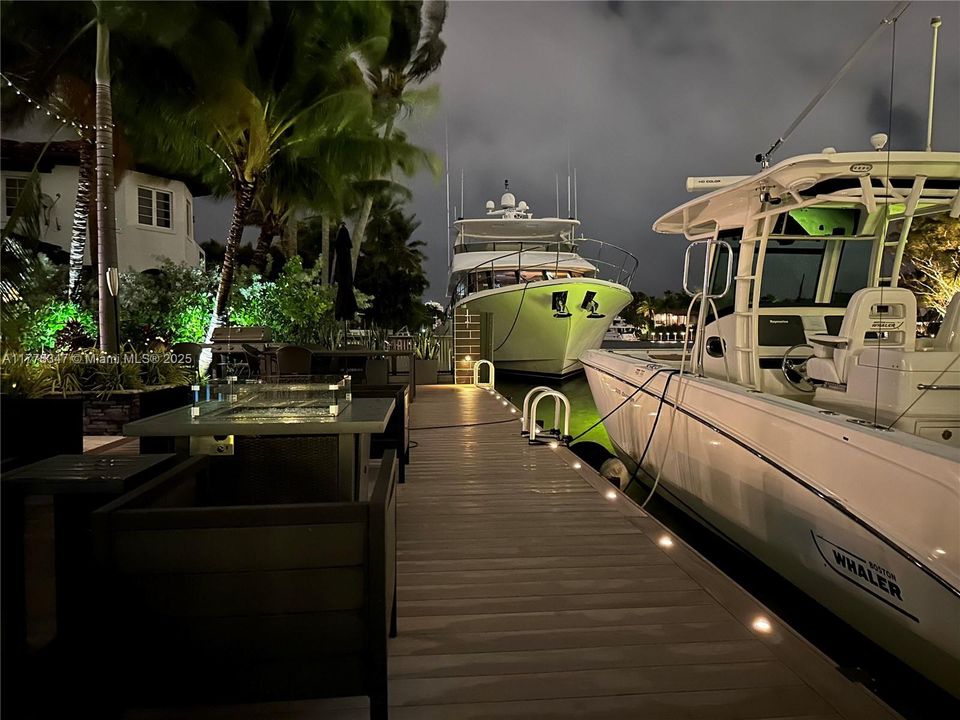 Недавно продано: $2,999,999 (3 спален, 3 ванн, 2062 Квадратных фут)