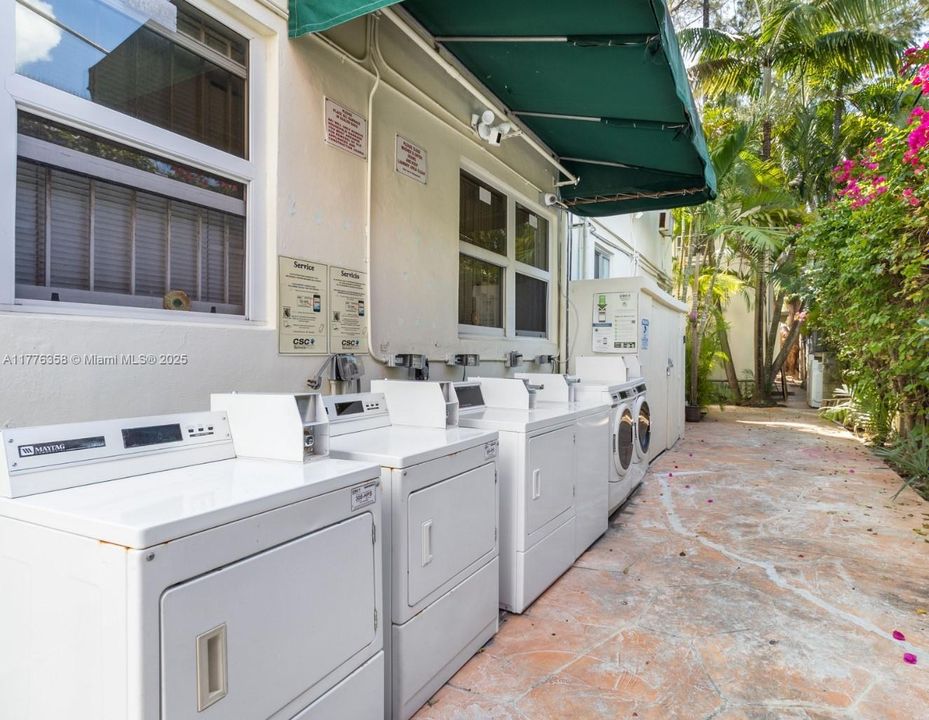 最近售出: $215,000 (1 贝兹, 1 浴室, 410 平方英尺)