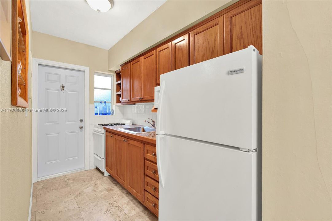 最近售出: $215,000 (1 贝兹, 1 浴室, 410 平方英尺)