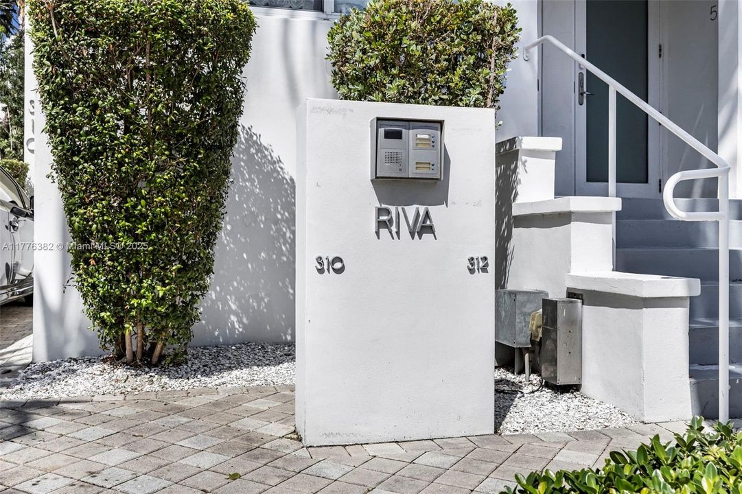 Recently Sold: $500,000 (1 beds, 1 baths, 619 Square Feet)