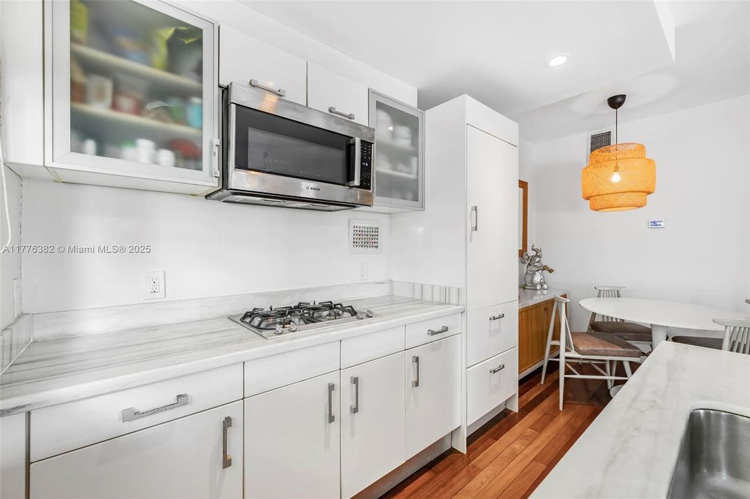 Recently Sold: $500,000 (1 beds, 1 baths, 619 Square Feet)