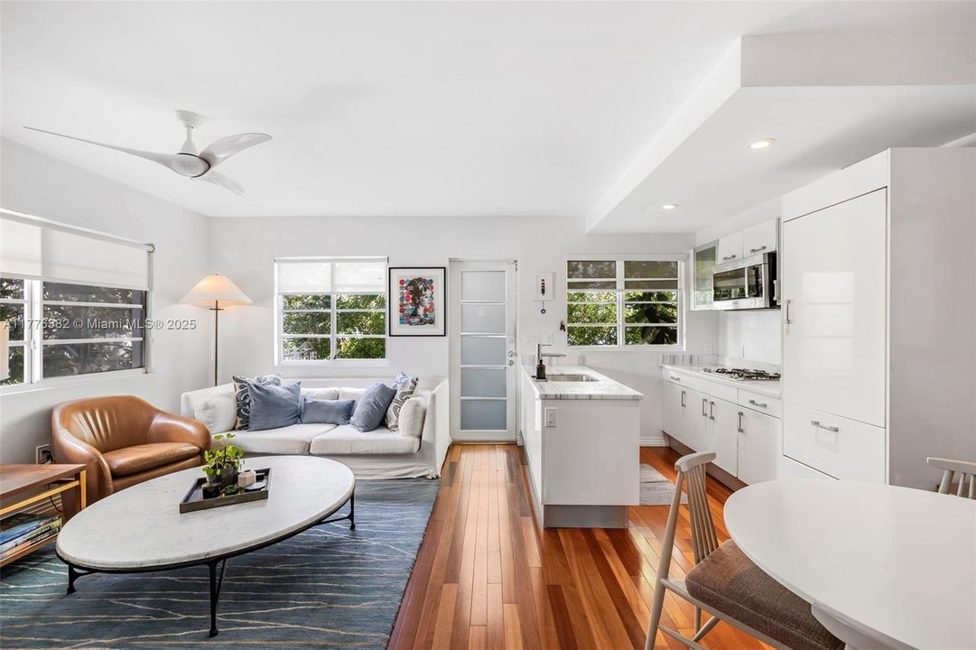 Recently Sold: $500,000 (1 beds, 1 baths, 619 Square Feet)