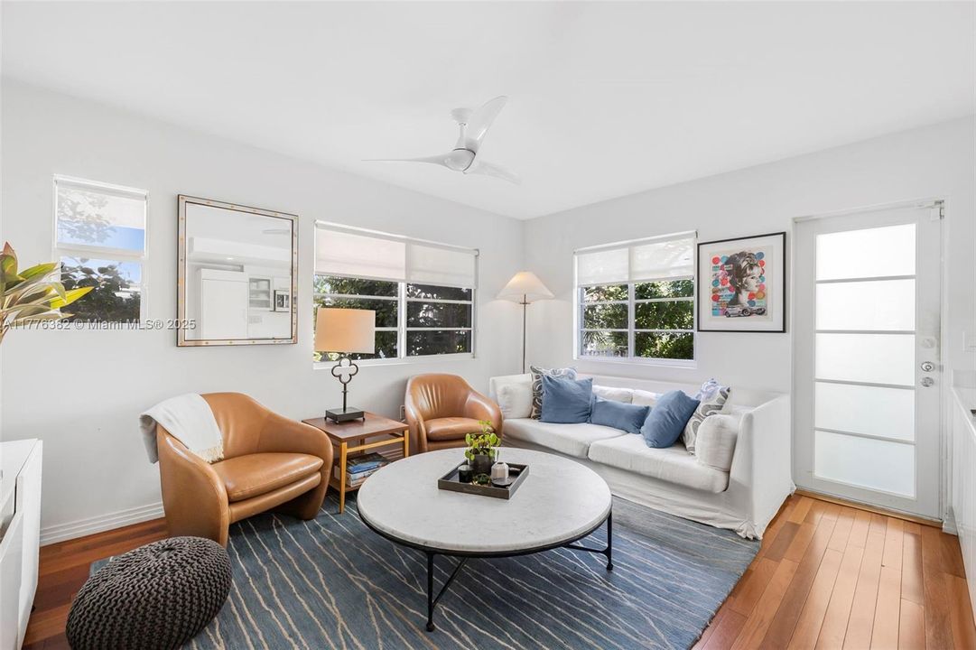 Recently Sold: $500,000 (1 beds, 1 baths, 619 Square Feet)