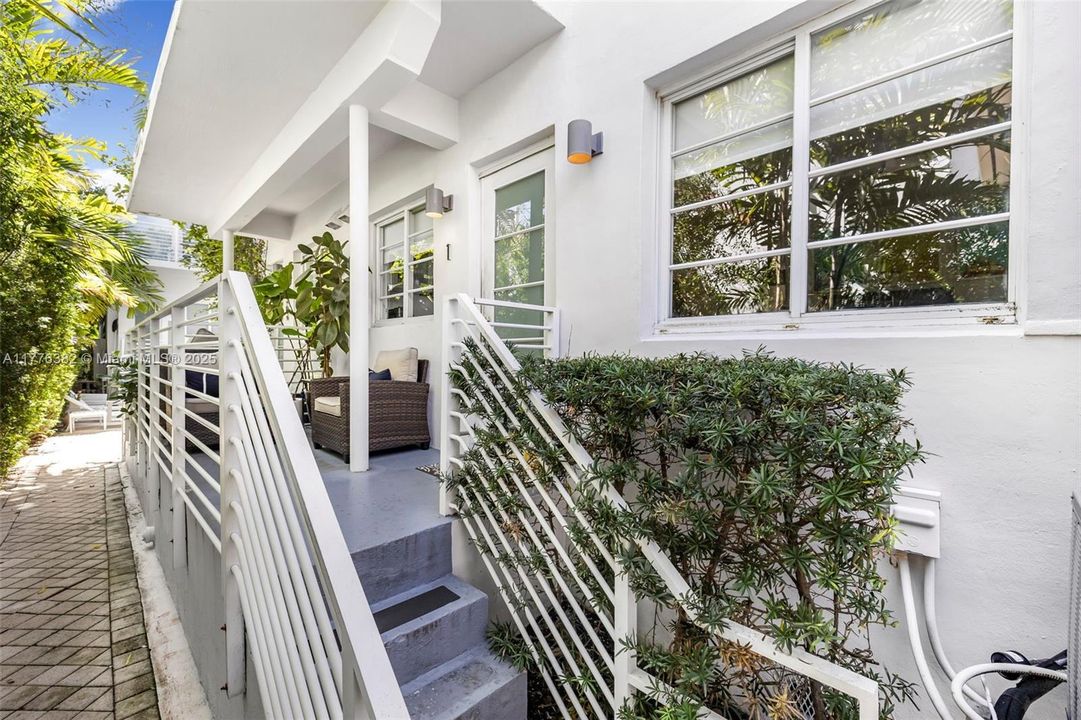 Recently Sold: $500,000 (1 beds, 1 baths, 619 Square Feet)