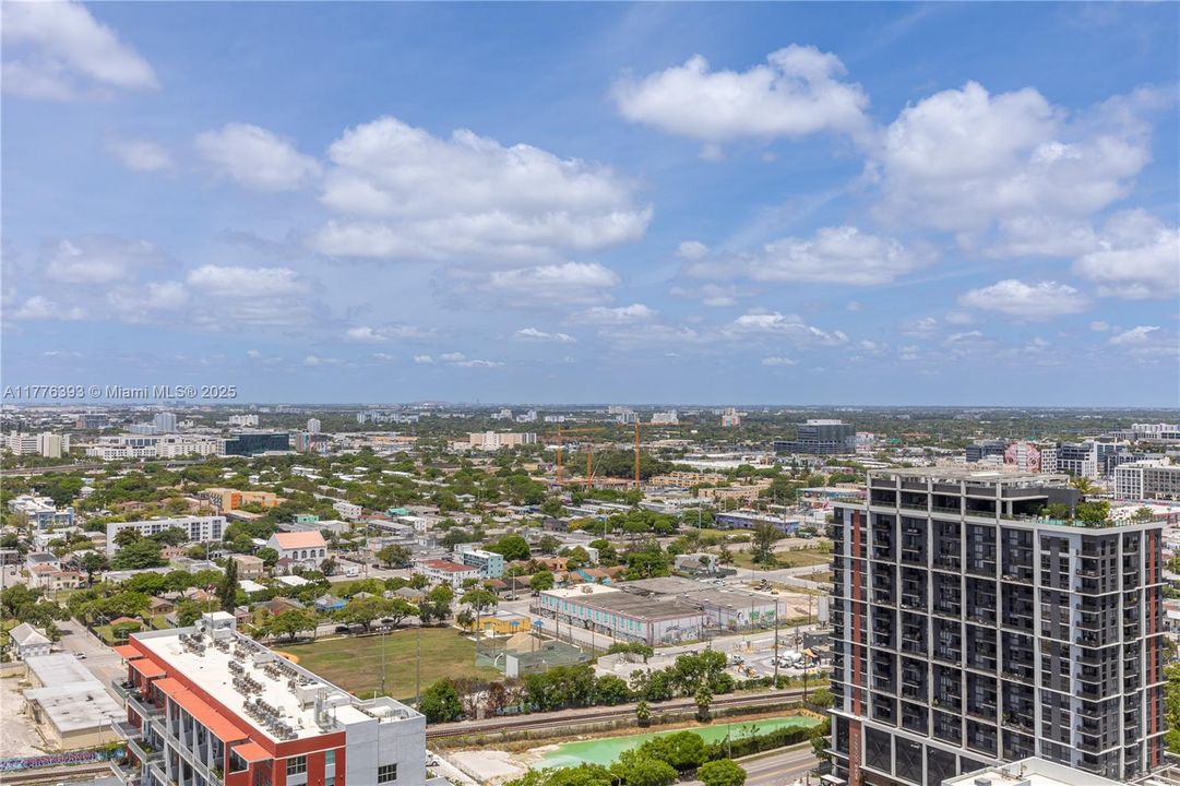 Recently Sold: $450,000 (1 beds, 1 baths, 850 Square Feet)