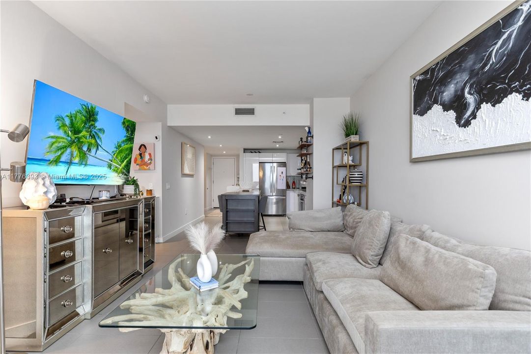Recently Sold: $450,000 (1 beds, 1 baths, 850 Square Feet)