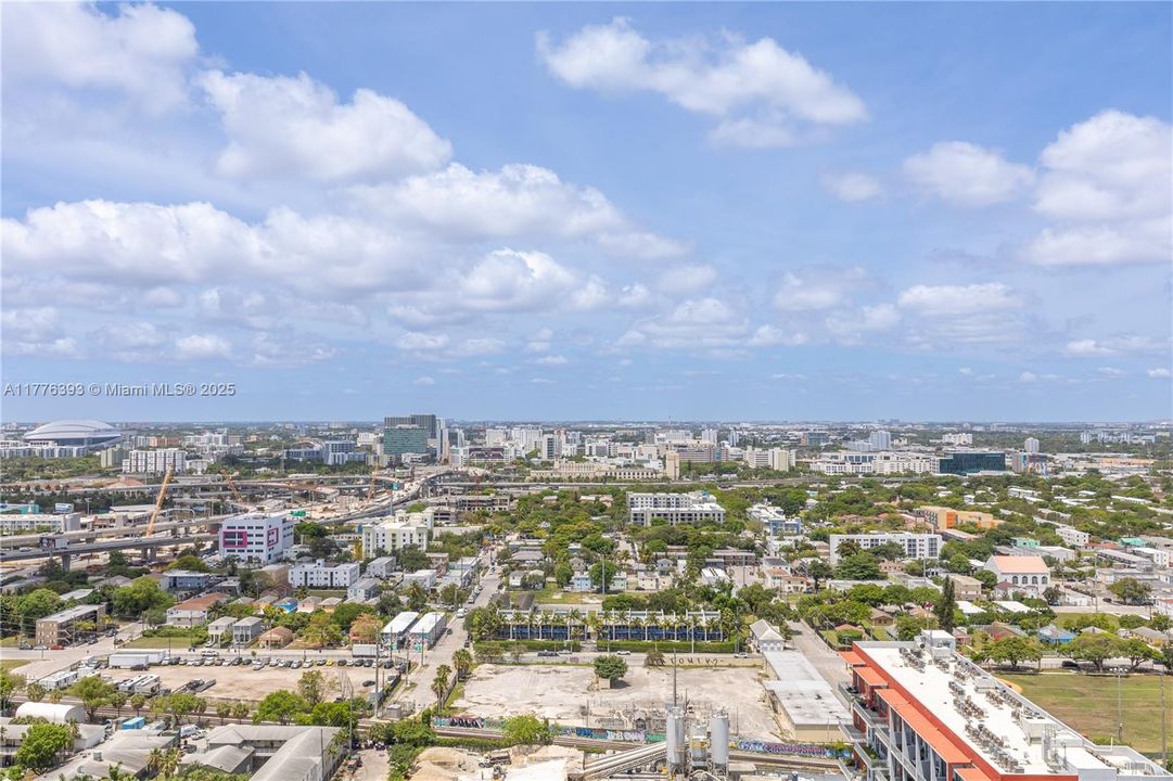 Recently Sold: $450,000 (1 beds, 1 baths, 850 Square Feet)
