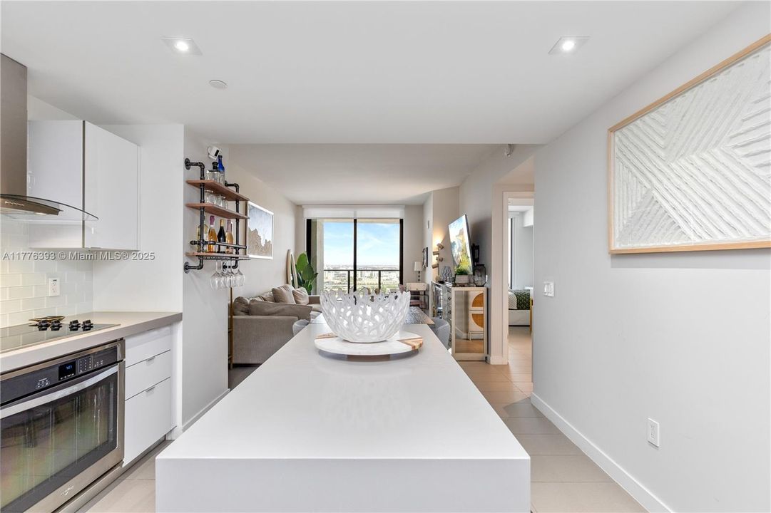 Recently Sold: $450,000 (1 beds, 1 baths, 850 Square Feet)