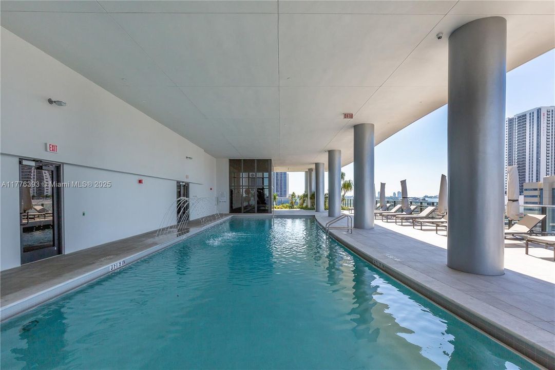 Recently Sold: $450,000 (1 beds, 1 baths, 850 Square Feet)