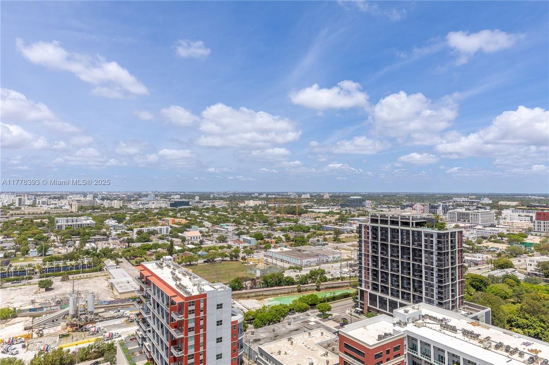 Recently Sold: $450,000 (1 beds, 1 baths, 850 Square Feet)